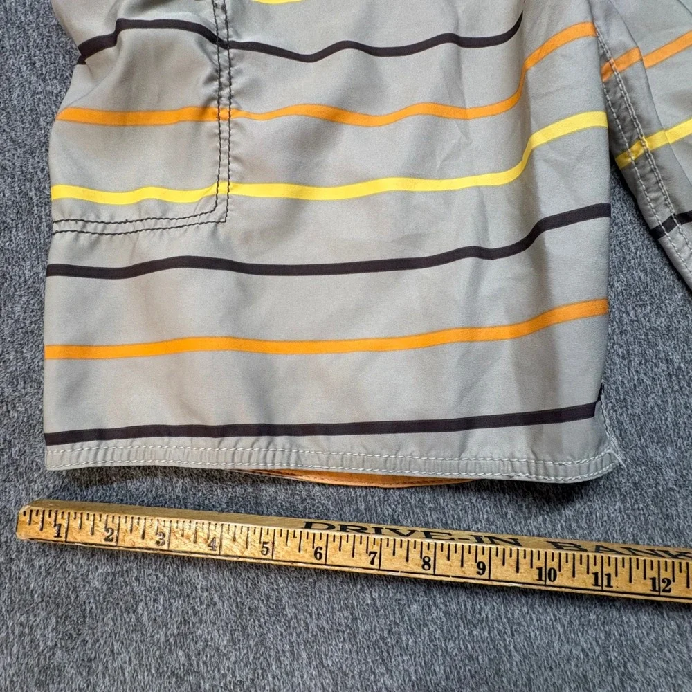 Vtg Quiksilver Mens Baggy Board Shorts Y2K 1990's Striped Lightning Bolt Skull M